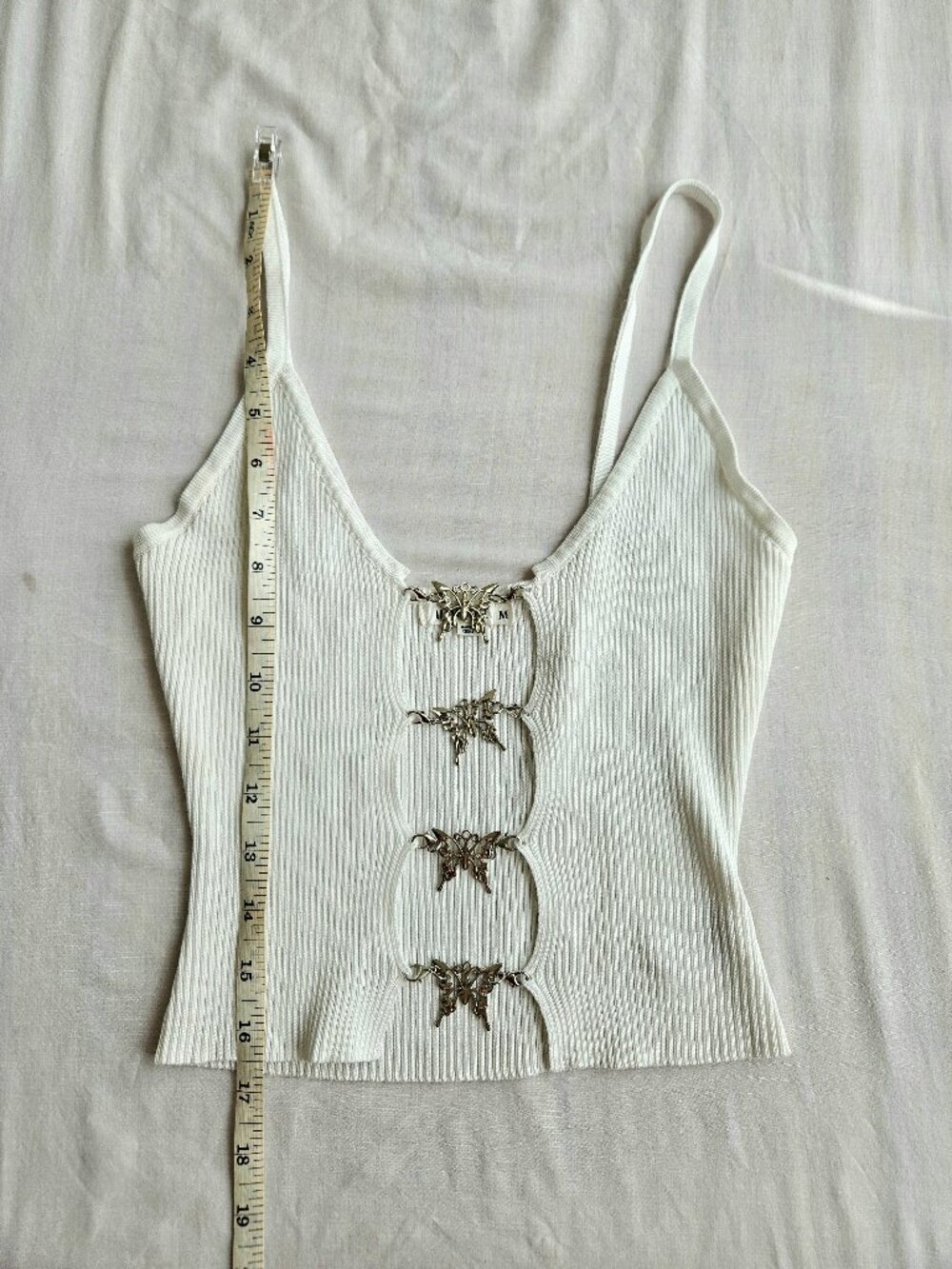 Butterfly Clasp Tank Top - Picture 4 of 5